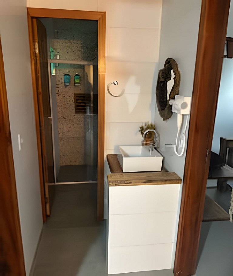 Casa Completa com Duas Suítes e Acesso à Piscina