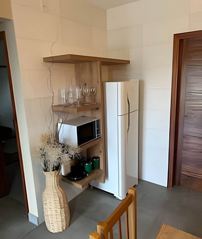 Casa Completa com Duas Suítes e Acesso à Piscina